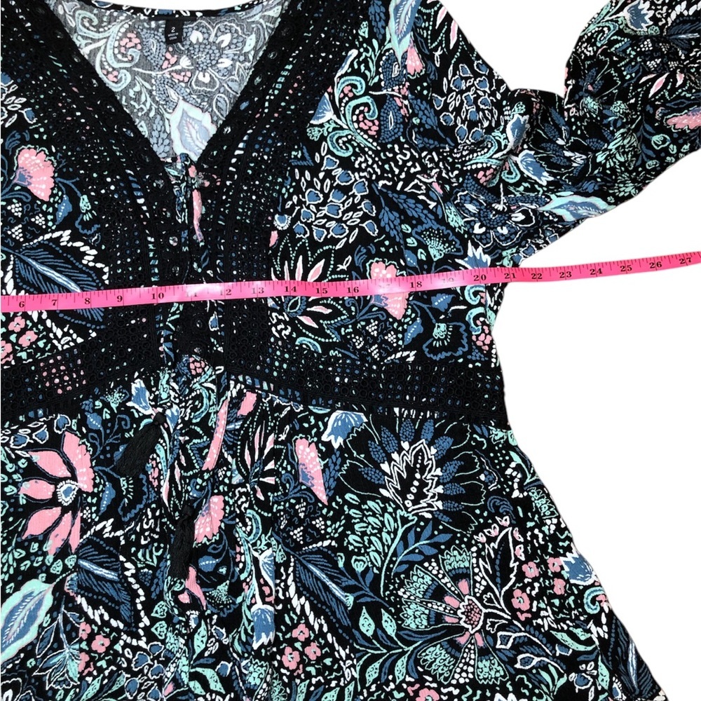 Torrid Babydoll Gauze Crochet Trim boho Lace-Up Top size 2 - Picture 8 of 9